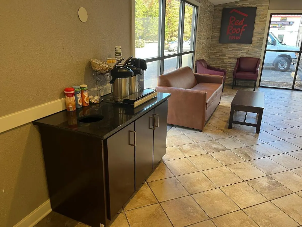 Red Roof Inn & Suites Newport News Motel