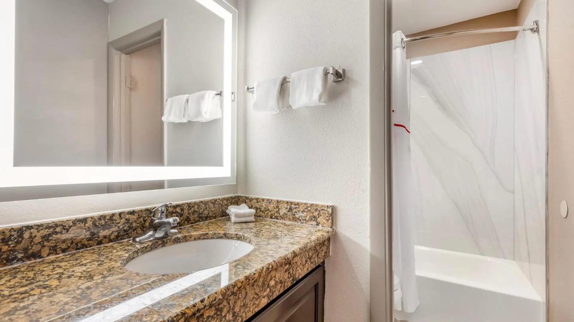 Motel Red Roof Inn & Suites Newport News