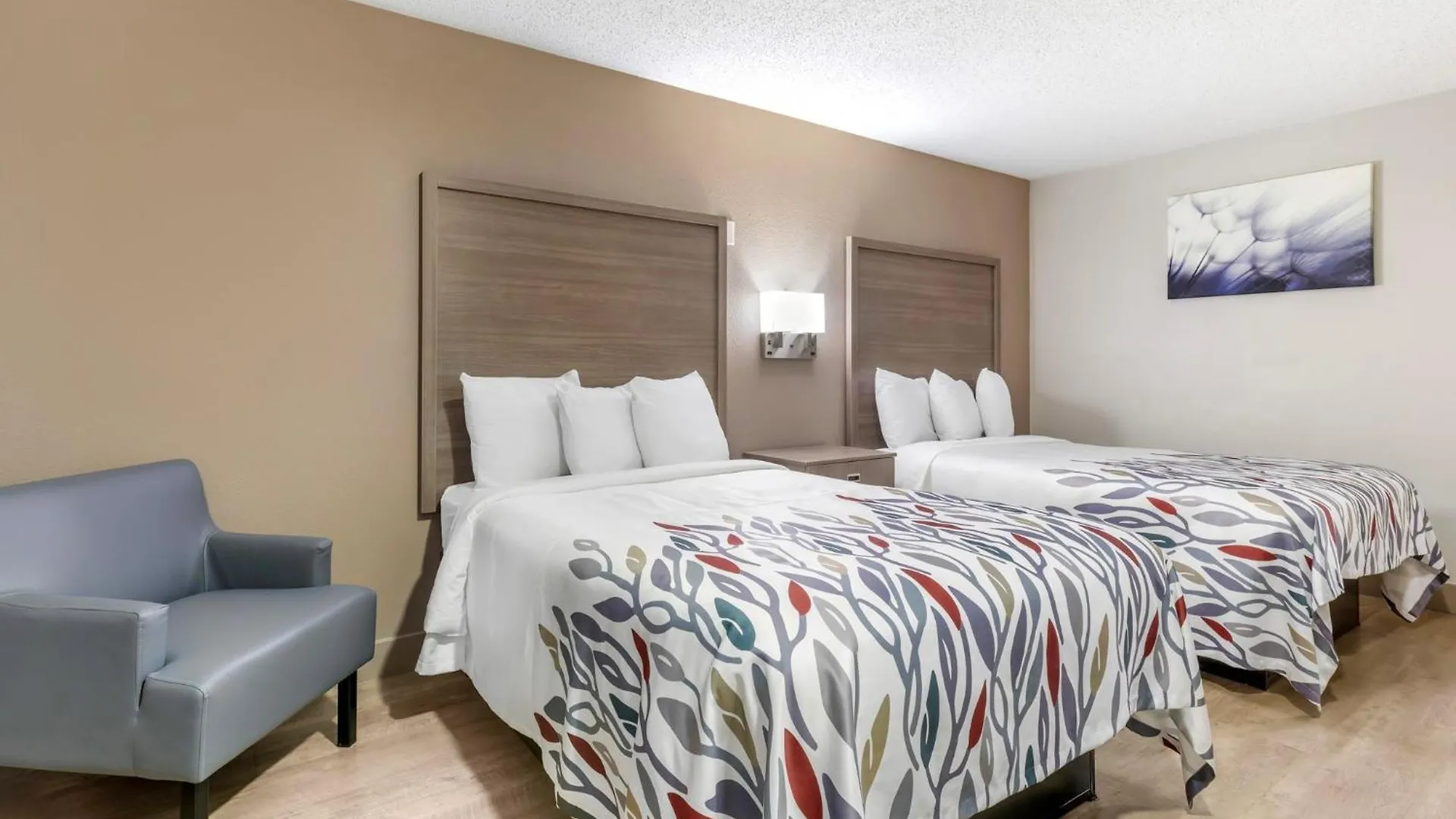 Red Roof Inn & Suites Newport News